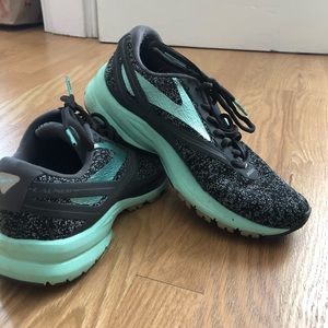 Brooks women’s running shoes - Like New!